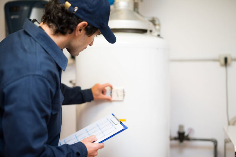 6 Aspects to Consider Before Hiring a Plumber in West Palm Beach