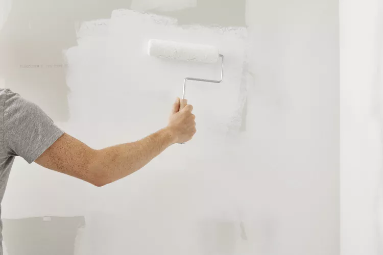 How to Prepare Walls & Ceilings for Painting – 2024 Guide